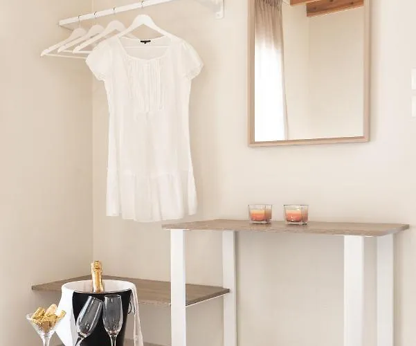 Anastasios House Stegna *