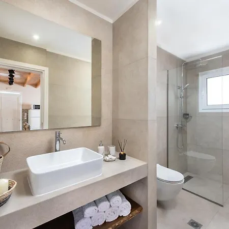 Anastasios House Stegna *